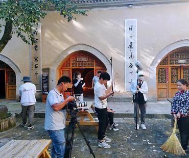 微电影《童心向党》系列之《布衣英雄》在陕州地坑院取景拍摄