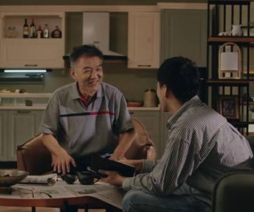 大家保险发布微电影《暗号》讲述“代际交融”